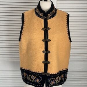 Icelandic Design Black Knit Vest